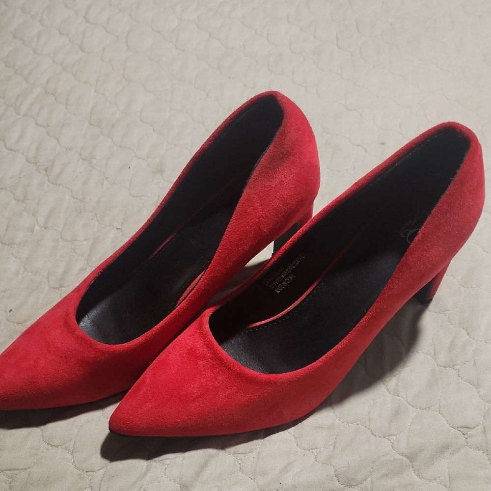 New York & Company Red Heels Classic Pointed-Toe Pumps